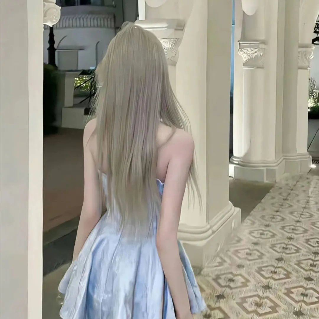 屋顶上的马奶节